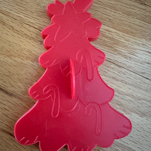 Wilton 1978 Red Christmas Cookie Cutters Set of 4 Tree, Santa, Angel, Wreath - Picture 2 of 13